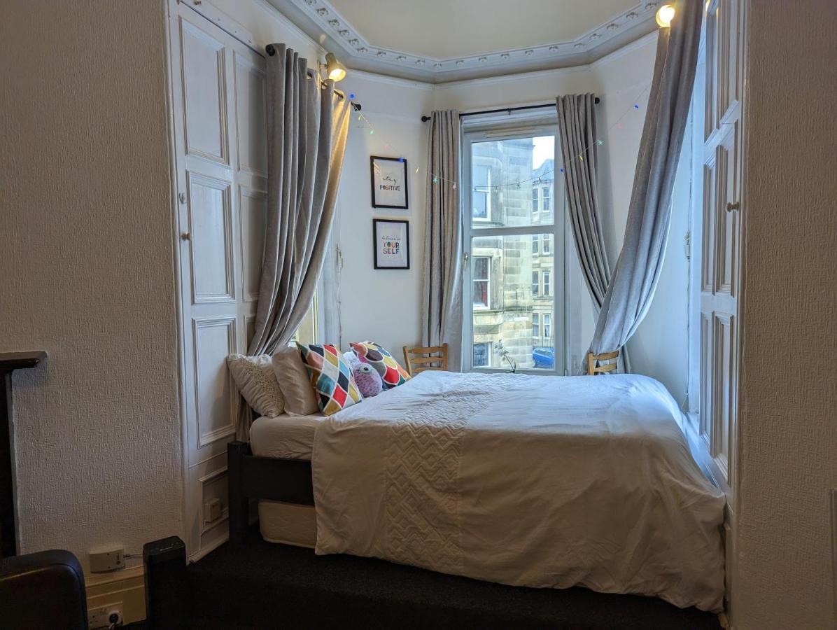 Huge Room In The City Edinburgh Eksteriør billede