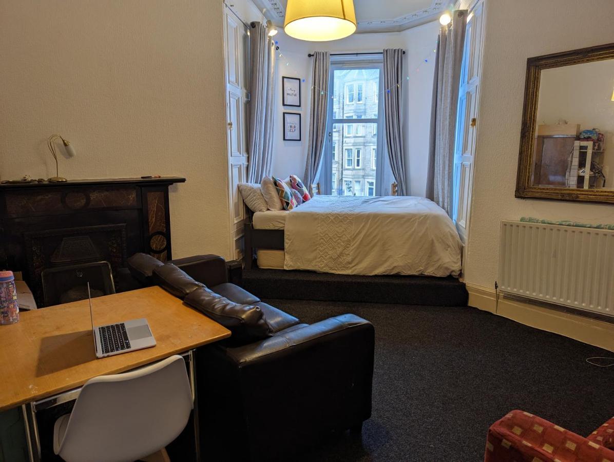 Huge Room In The City Edinburgh Eksteriør billede