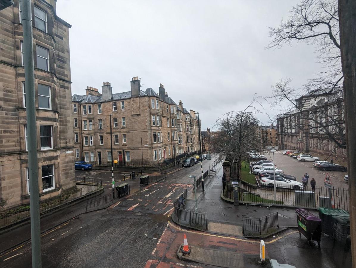 Huge Room In The City Edinburgh Eksteriør billede